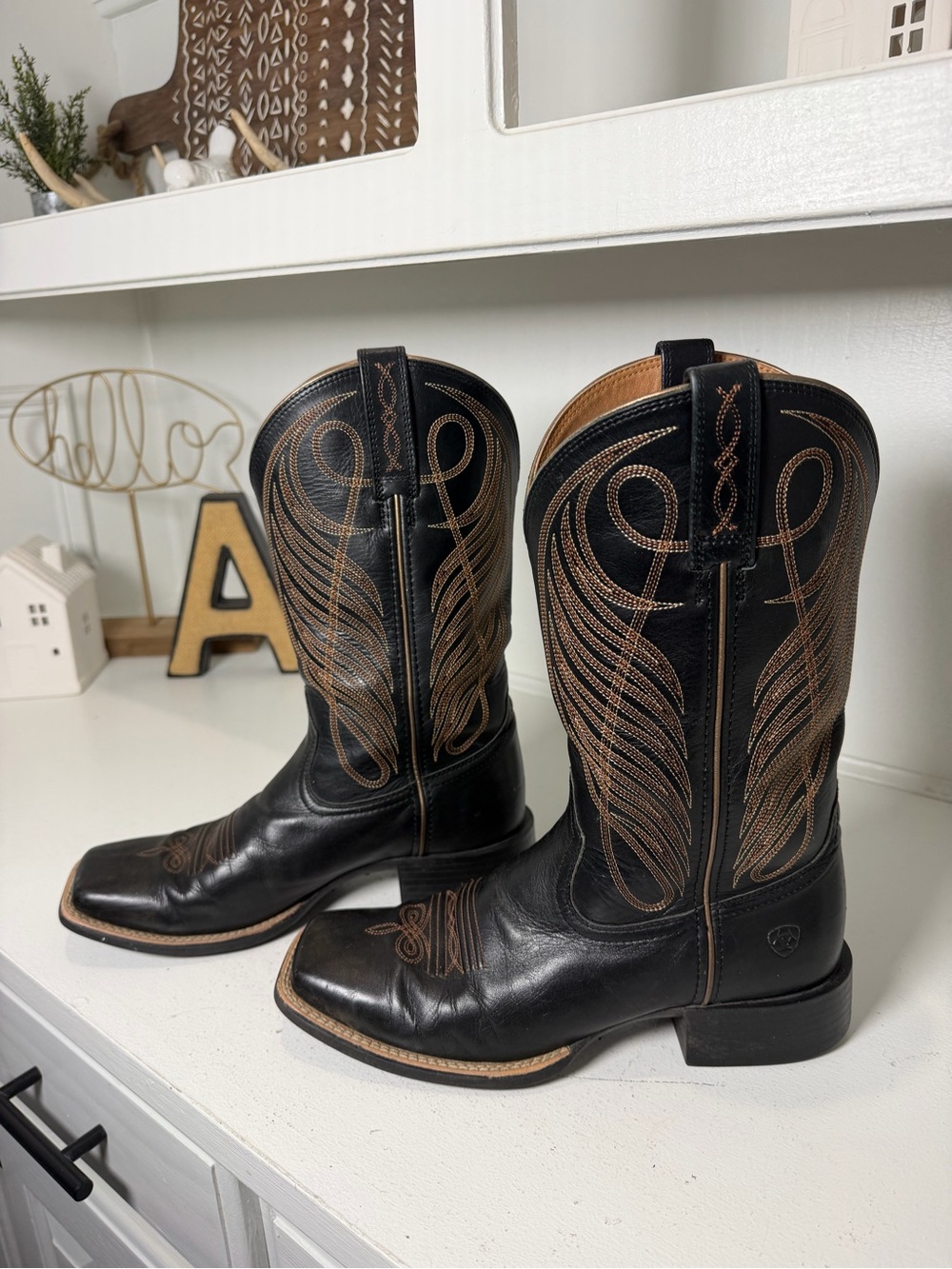 Ariat Womens 8.5B Black Leather Square Toe Western Cowboy Boot Stitching
